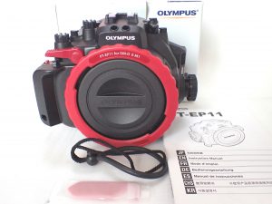 中古水中カメラ用品 オリンパス E-M1用防水プロテクターPT-EP11