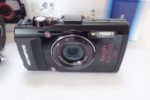 中古水中カメラ用品 OLYMPUS TG-4 + PT-056セット