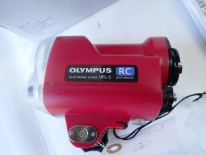 中古水中カメラ用品 OLYMPUS 水中専用フラッシュ UFL-3