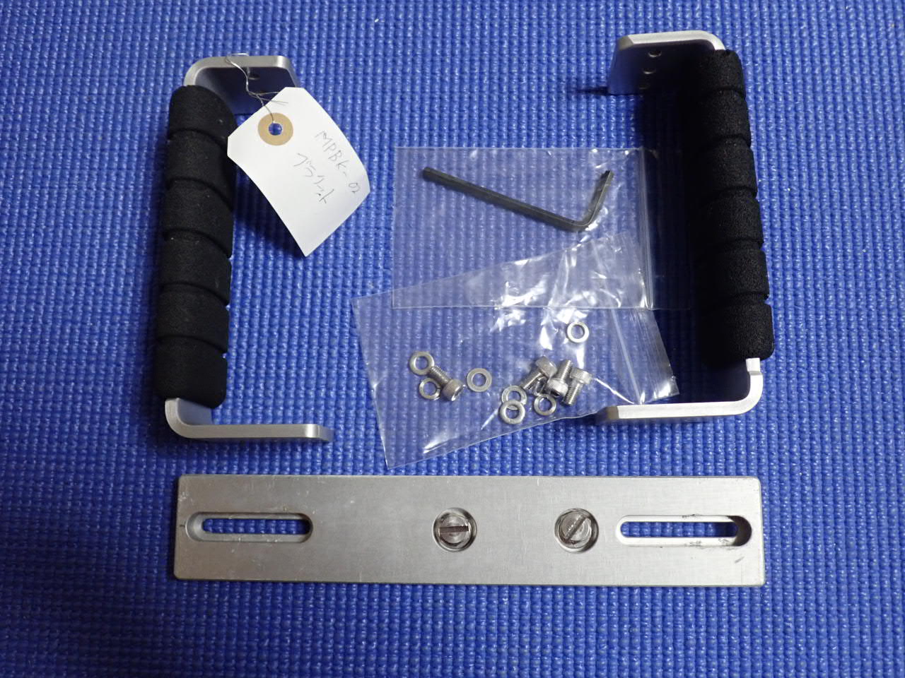 中古水中カメラ機材 中古MPBK-02 両手ブラケット