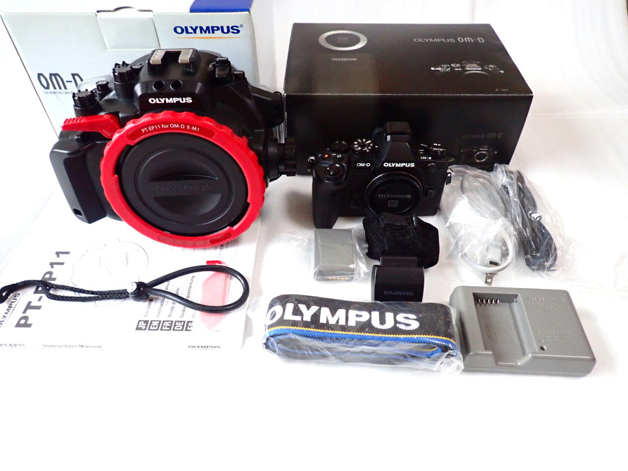 中古 オリンパス E-M1ボディ PT-EP11