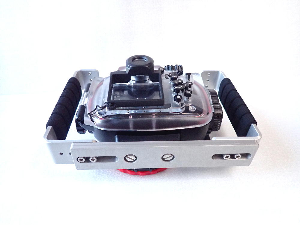 中古水中カメラ機材 OLYMPUS PT-EP11ハウジング MPBK-04両手グリップ付き