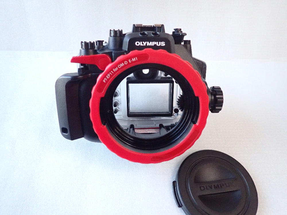 中古水中カメラ機材 OLYMPUS PT-EP11ハウジング MPBK-04両手グリップ付き