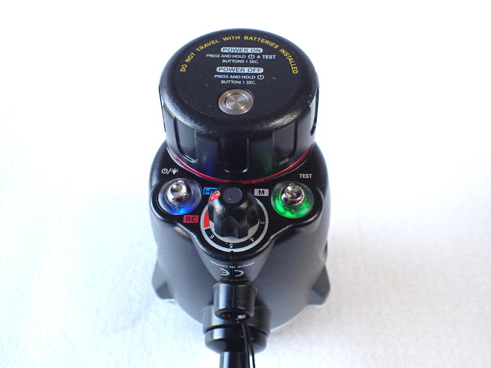 中古水中カメラ機材　AOI-UCS-Q1-RC-BLK ストロボ