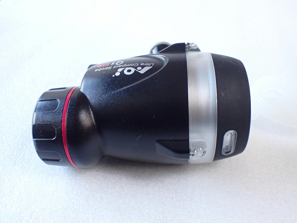 中古水中カメラ機材　AOI-UCS-Q1-RC-BLK ストロボ